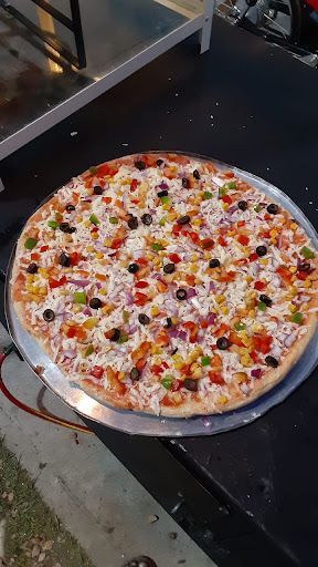 D Rochy Pizza