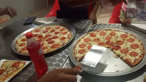 D'Nosotros Pizza