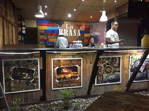La Brasa, Parrilla y Más