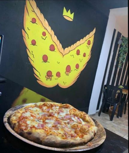 Las mejores pizzas artesanales: Pizzeria cerca de mi en La Caya con horno de leña y ambiente familiar