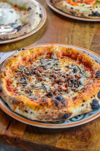 Las mejores pizzerías cerca de mi en La Canela