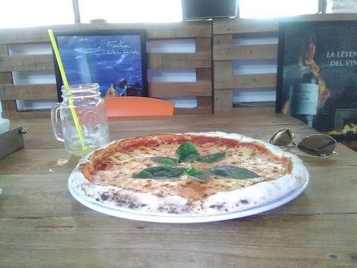 Las mejores pizzerías cerca de ti en La Uvilla: sabores que enamoran