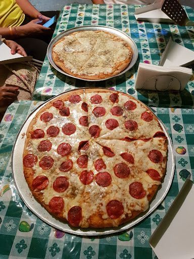 Pizzería y Heladería Rossylo